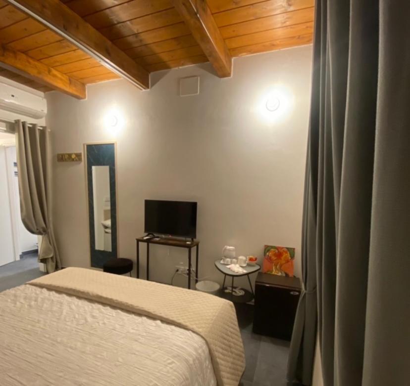 Casa Raffaela Hotell Marina Di Pisa Eksteriør bilde