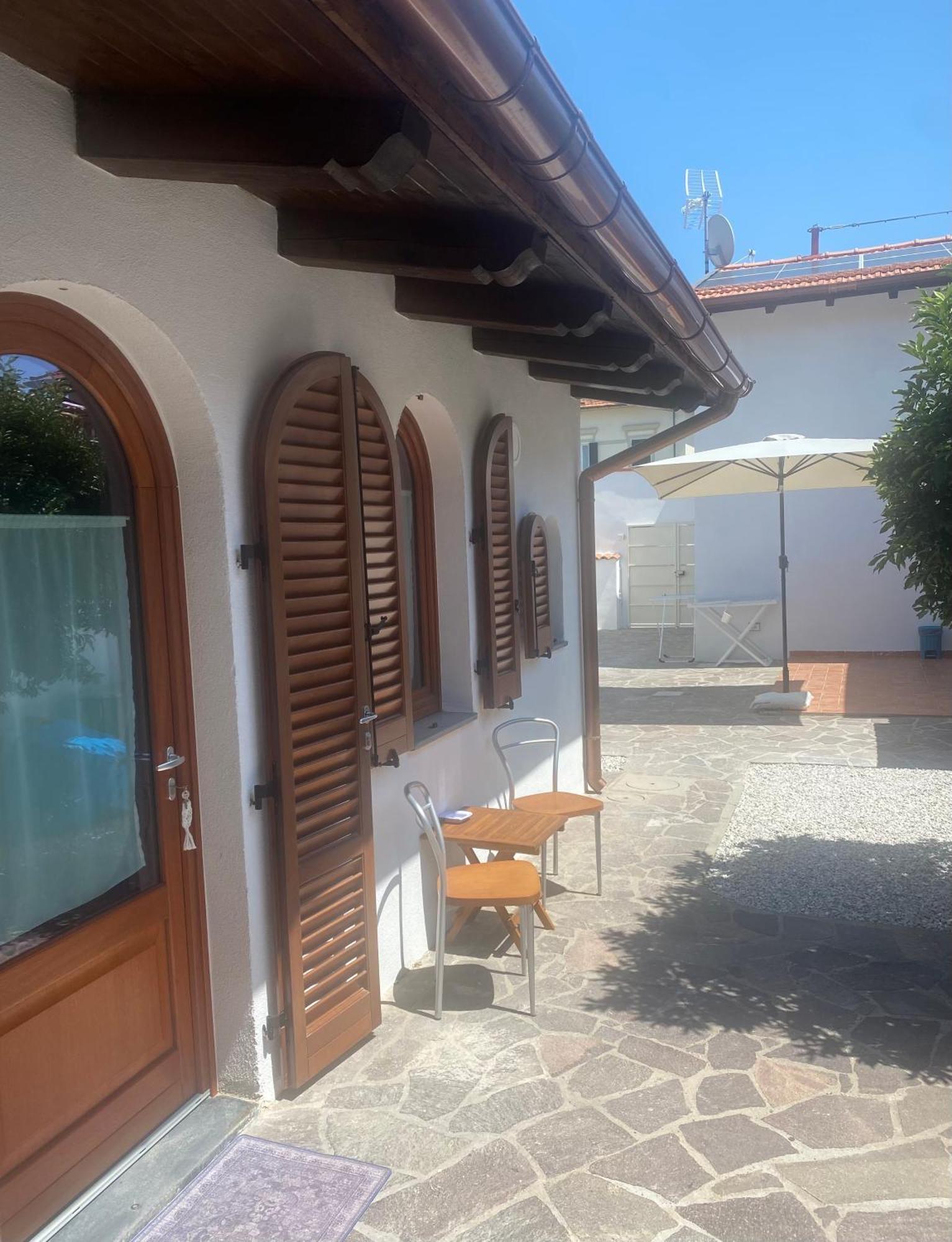 Casa Raffaela Hotell Marina Di Pisa Eksteriør bilde